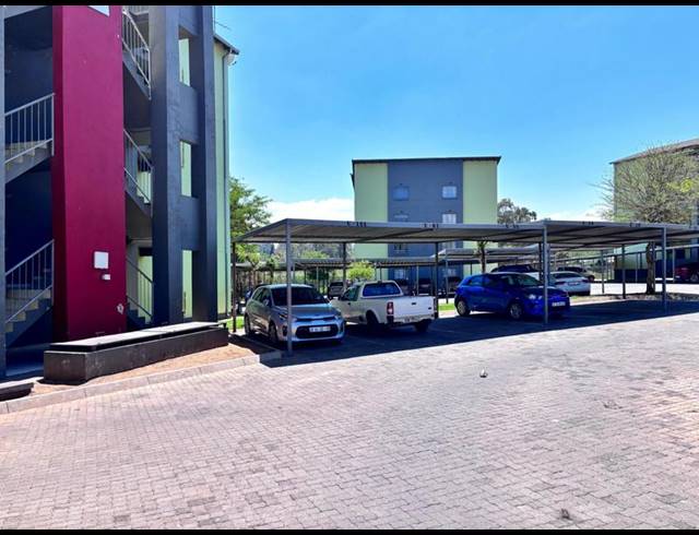 2 BEDROOM PROPERTY TO RENT IN FLEURHOF